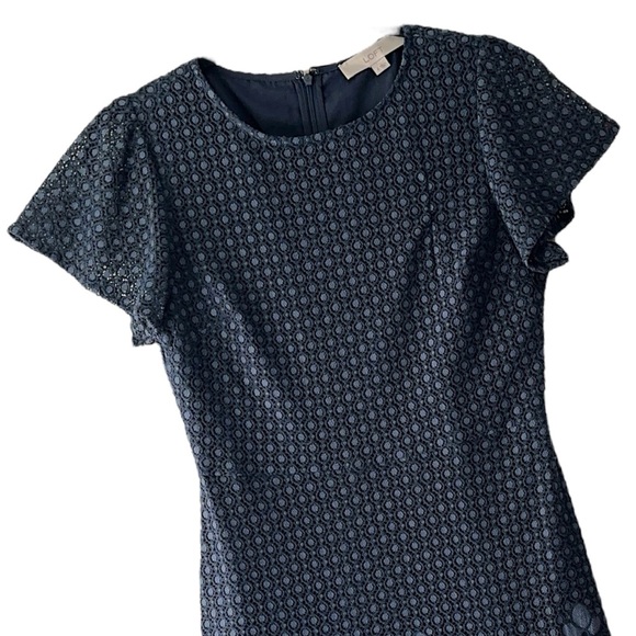 LOFT | NWOT NAVY BLUE SHEATH DRESS SCALLOPED EYELASH LACE LINED | SIZE 0 - Picture 3 of 11